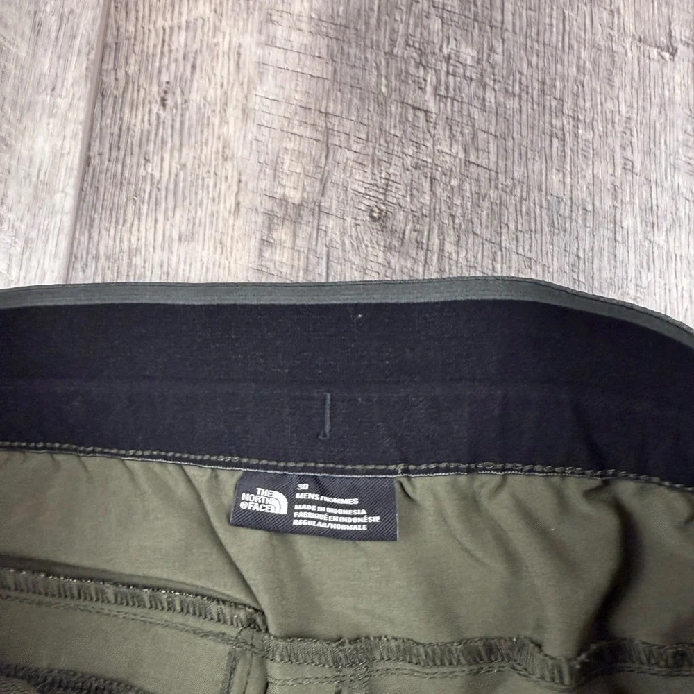 North Face Mens Olive Hiking Shorts‎
